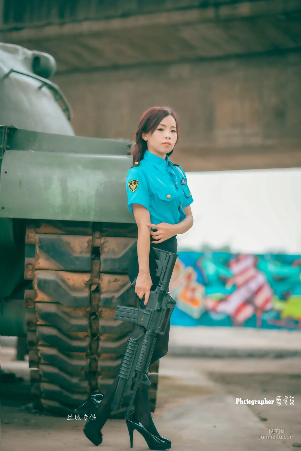 [Taiwan Beauties] Lai Xiaojing Under Zhongzhang Bridge (Female Police Officer Black Stockings) Photo Set photo 31