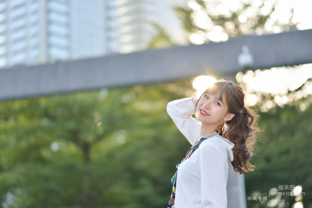 [Taiwan Beauties] Ti Ti, National Taiwan Museum of Fine Arts. Fashion, Black Stockings Girl Short Skirt Street Snap Photo Set photo 79