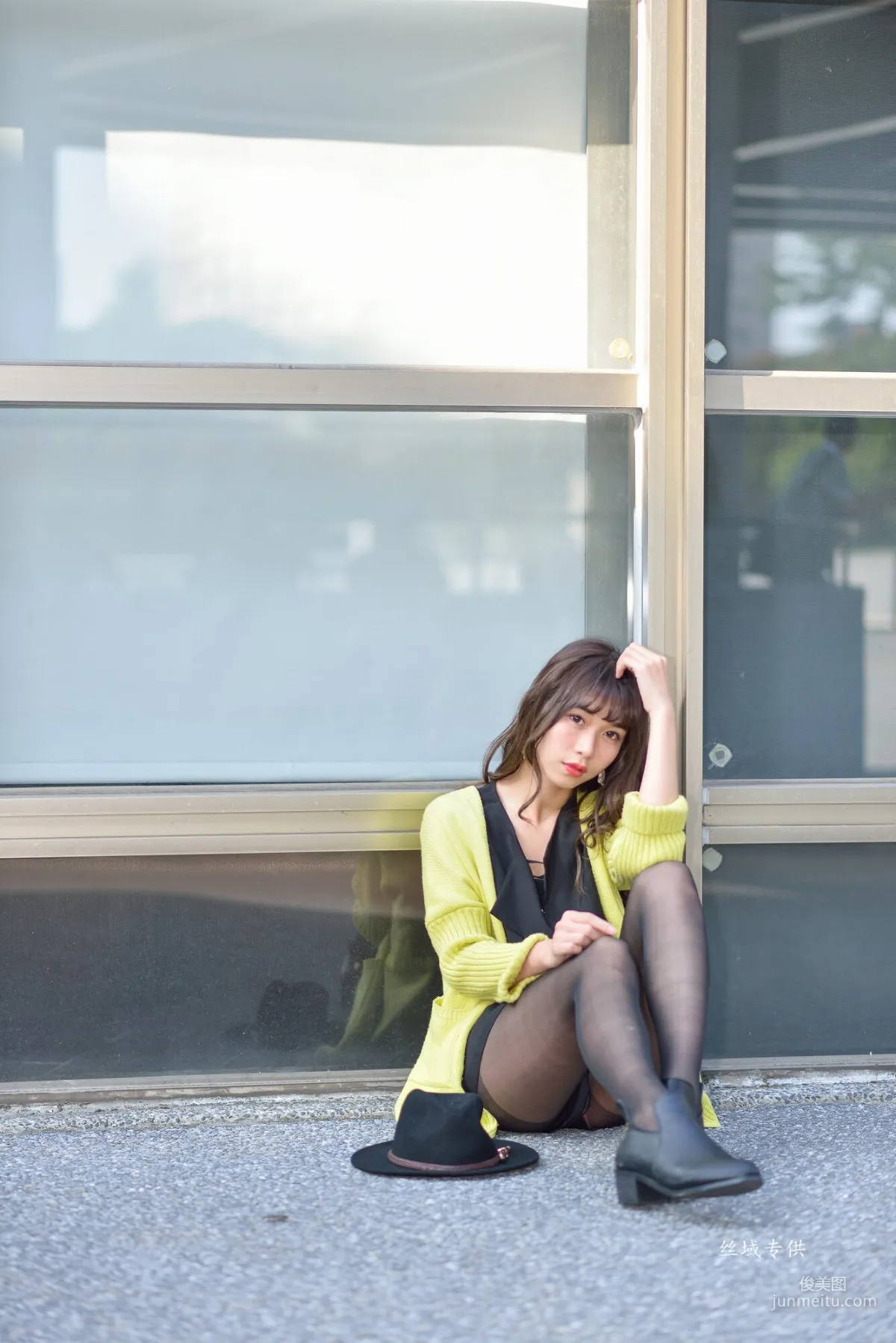 [Taiwan Beauties] Ti Ti National Taiwan Museum of Fine Arts. Fashion Black Stockings Street Snap Photo Set photo 89