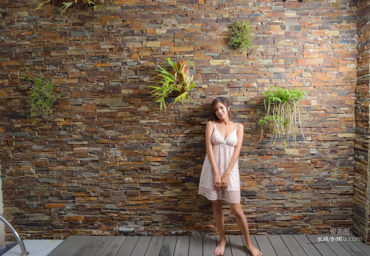 [Taiwan Beauties] Chubby Fang, Ballet and Sexy Travel Shoot Pajamas Photo Set photo 70