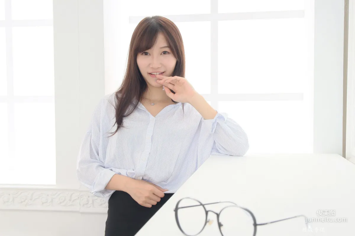 [台湾正妹] 小筑兒《55棚拍》 高跟OL 写真集39