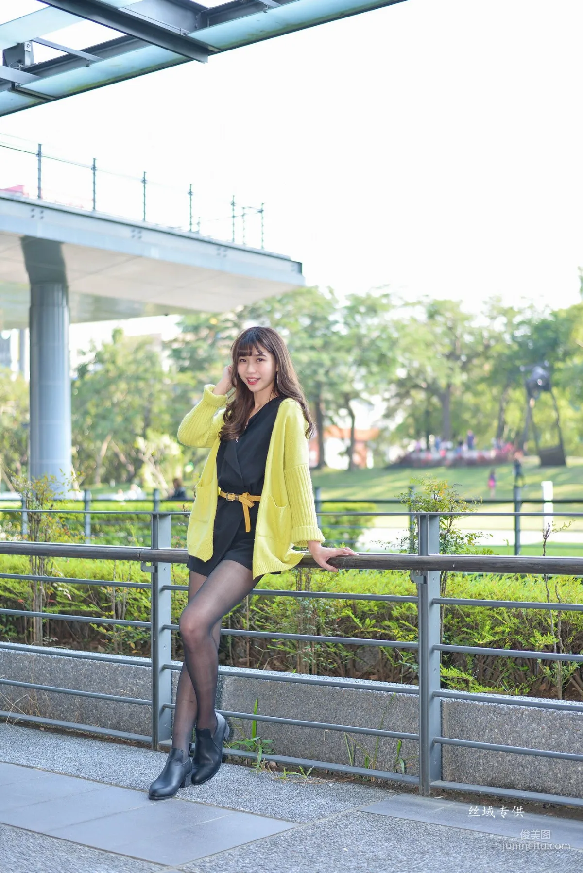 [Taiwan Beauties] Ti Ti National Taiwan Museum of Fine Arts. Fashion Black Stockings Street Snap Photo Set photo 13