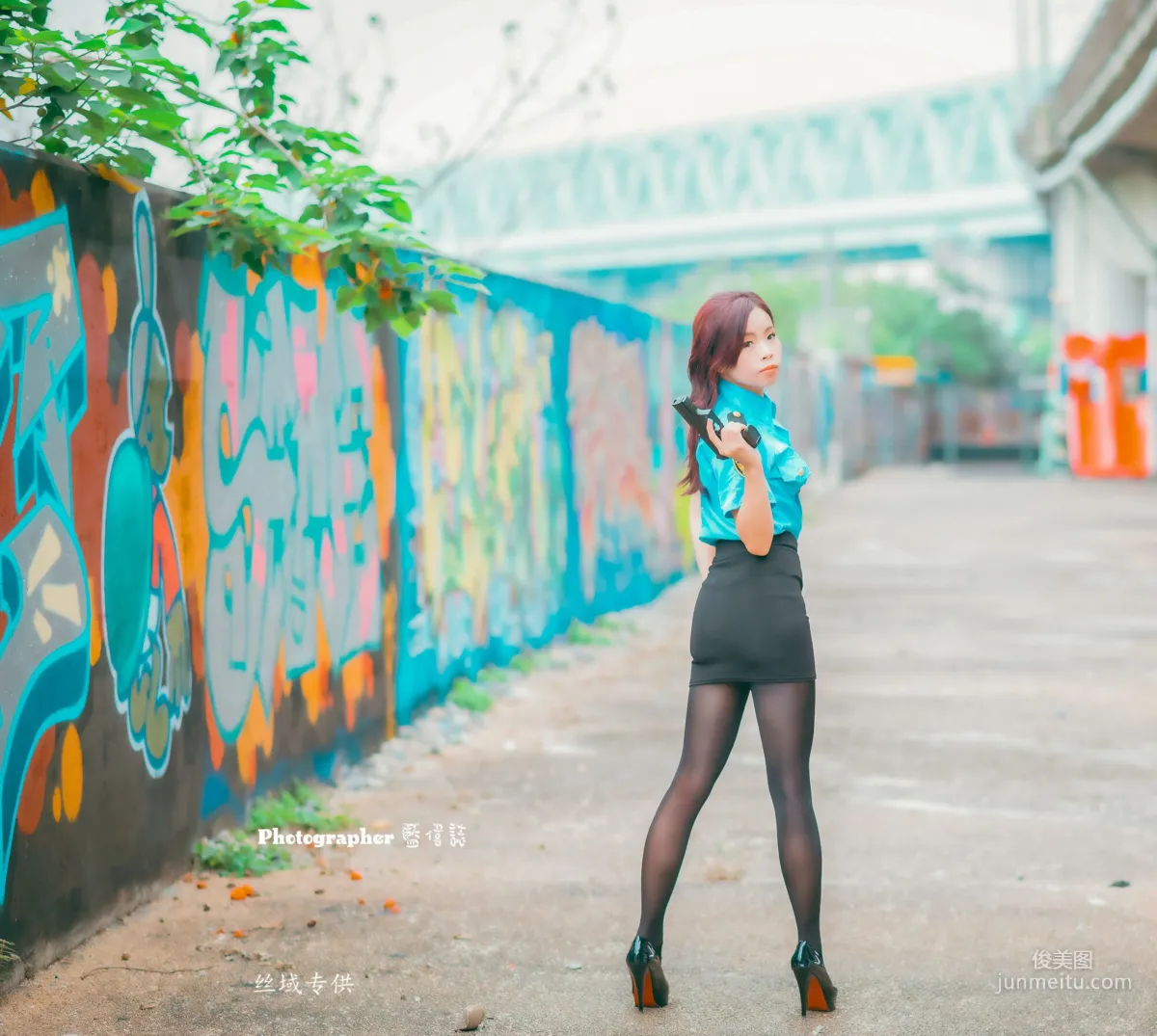 [Taiwan Beauties] Lai Xiaojing Under Zhongzhang Bridge (Female Police Officer Black Stockings) Photo Set photo 10