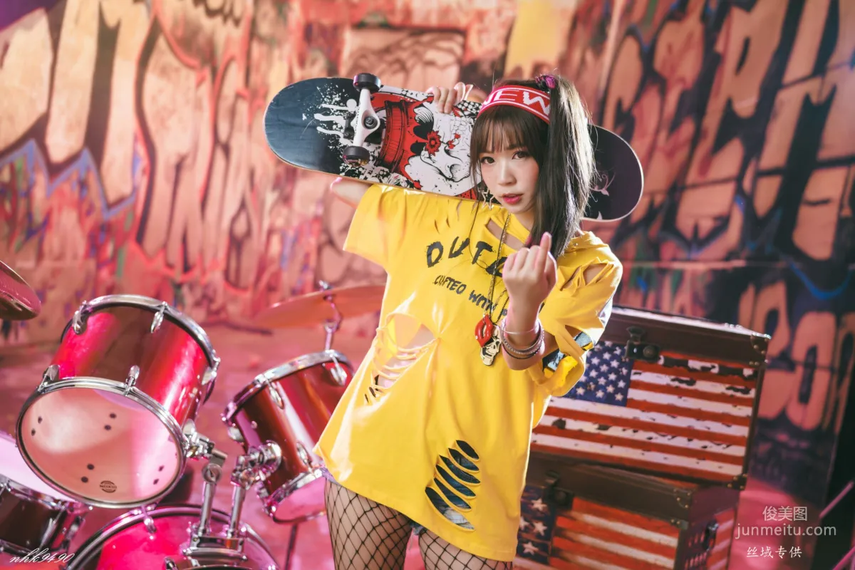 [Taiwan Beauties] Sa Lin Football and Hip-Hop Style Photo Set photo 16