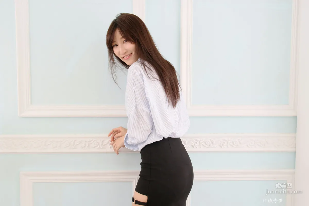 [台湾正妹] 小筑兒《55棚拍》 高跟OL 写真集27