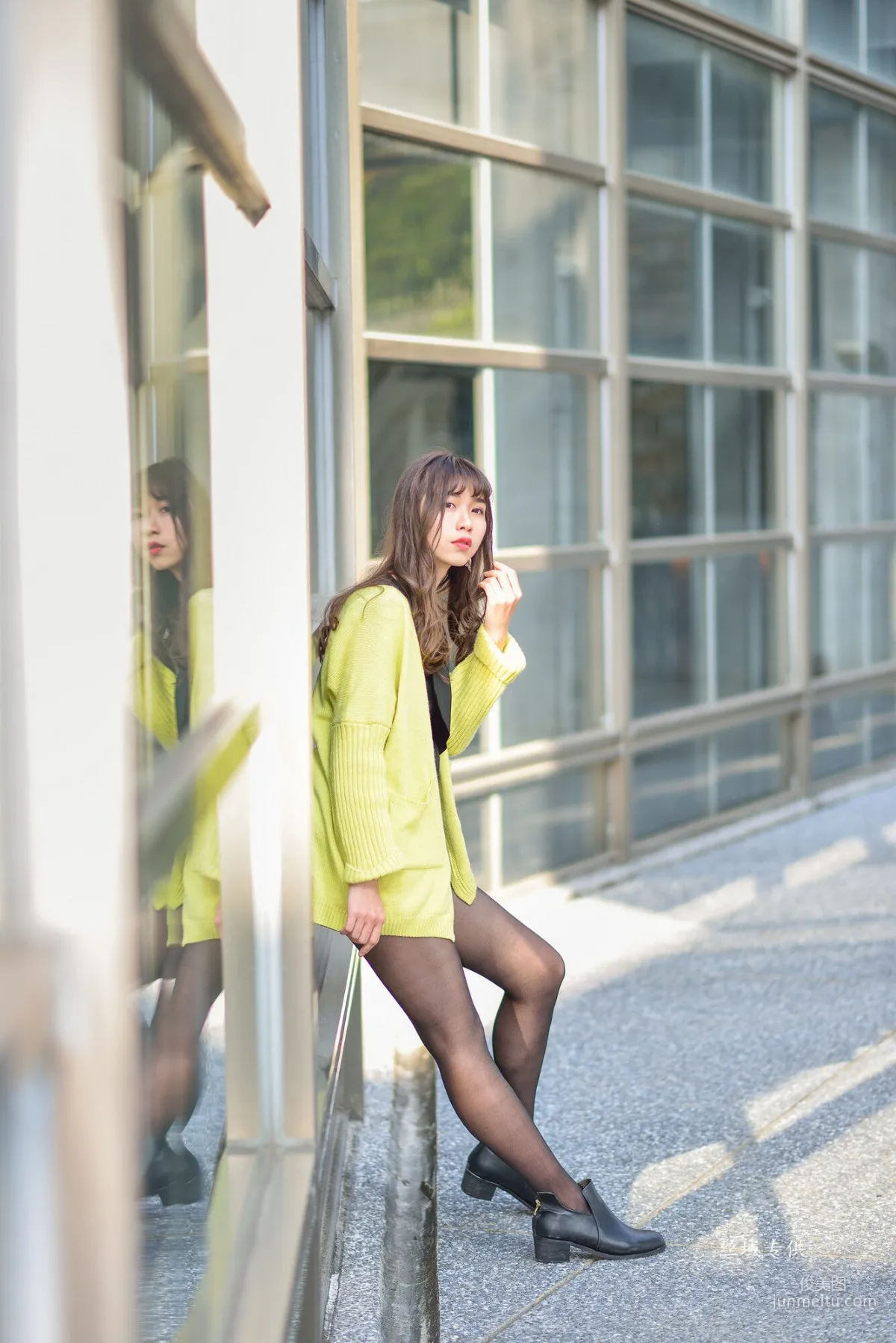 [Taiwan Beauties] Ti Ti National Taiwan Museum of Fine Arts. Fashion Black Stockings Street Snap Photo Set photo 83