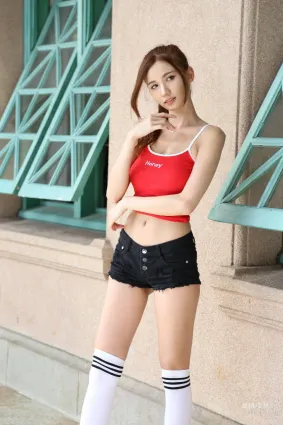 [台灣嫩模] 蔡譯心Candice - 街拍運動女郎 寫真集