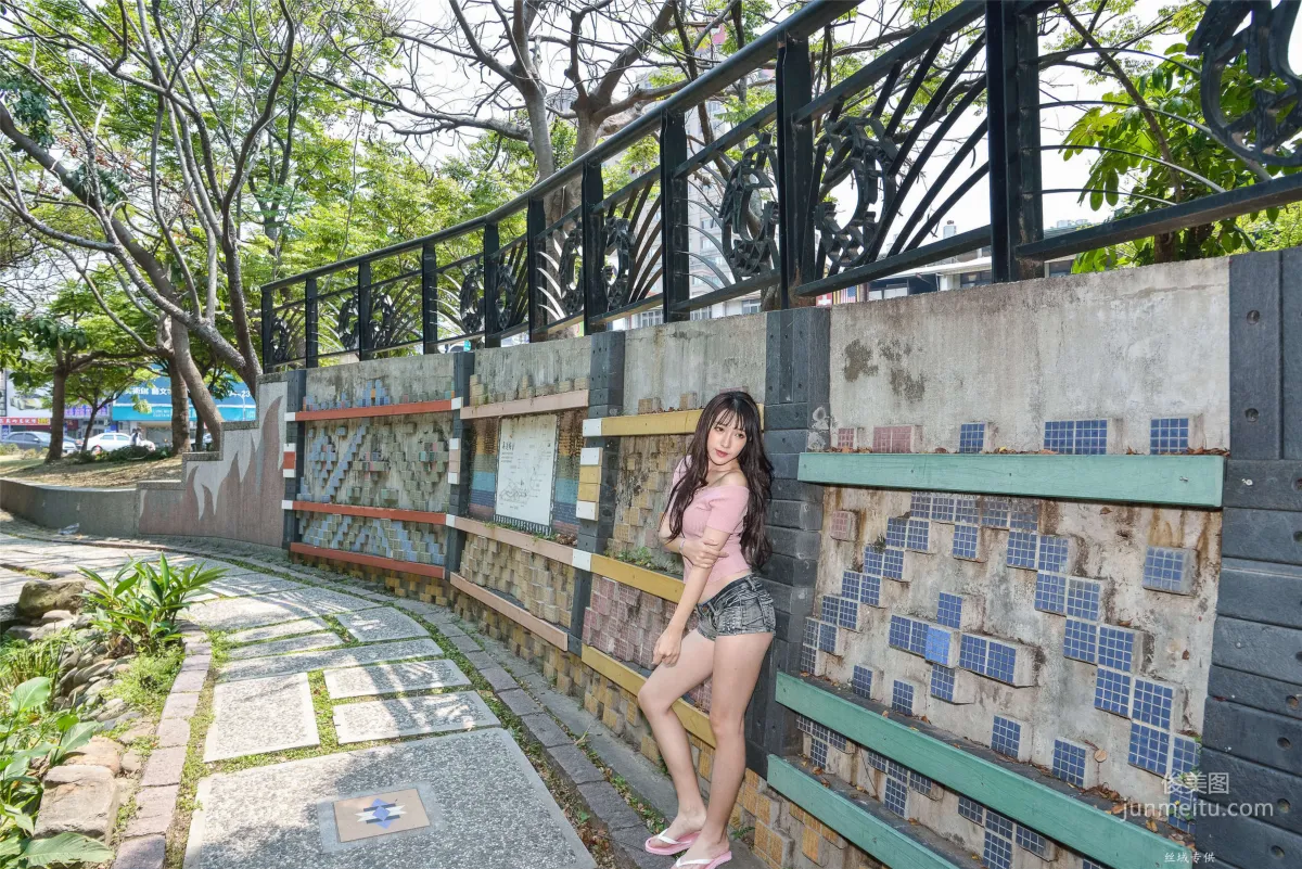 [Taiwan Beauties] Bi Bier "Gome. Fashion" Hot Pants Street Snap Photo Set photo 130