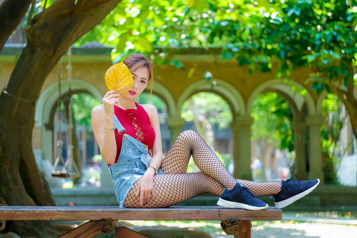 [台灣正妹] 黃艾比《外拍服裝》網襪系列 寫真集 19