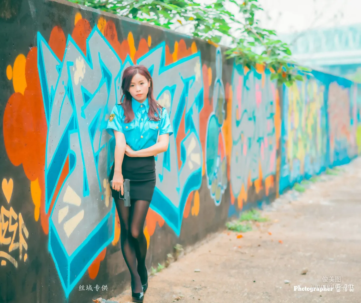[Taiwan Beauties] Lai Xiaojing Under Zhongzhang Bridge (Female Police Officer Black Stockings) Photo Set photo 2