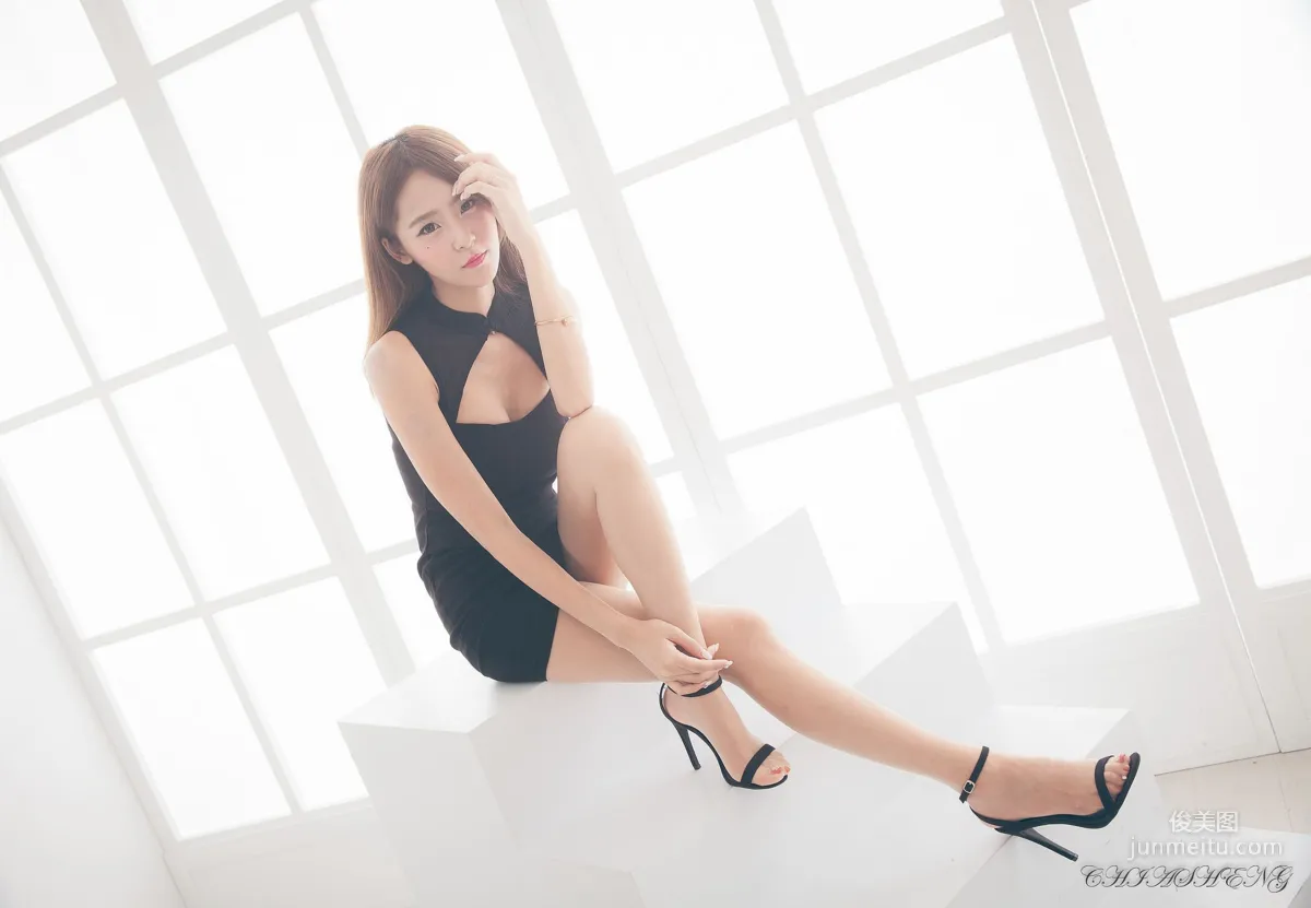 [Taiwan Internet Celebrity Beauty] Winnie Xiaoxue - Fashion Studio Shoot Set Collection (3) photo 3