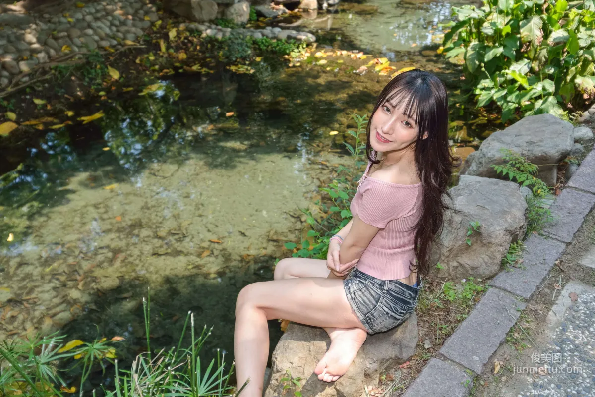 [Taiwan Beauties] Bi Bier "Gome. Fashion" Hot Pants Street Snap Photo Set photo 124