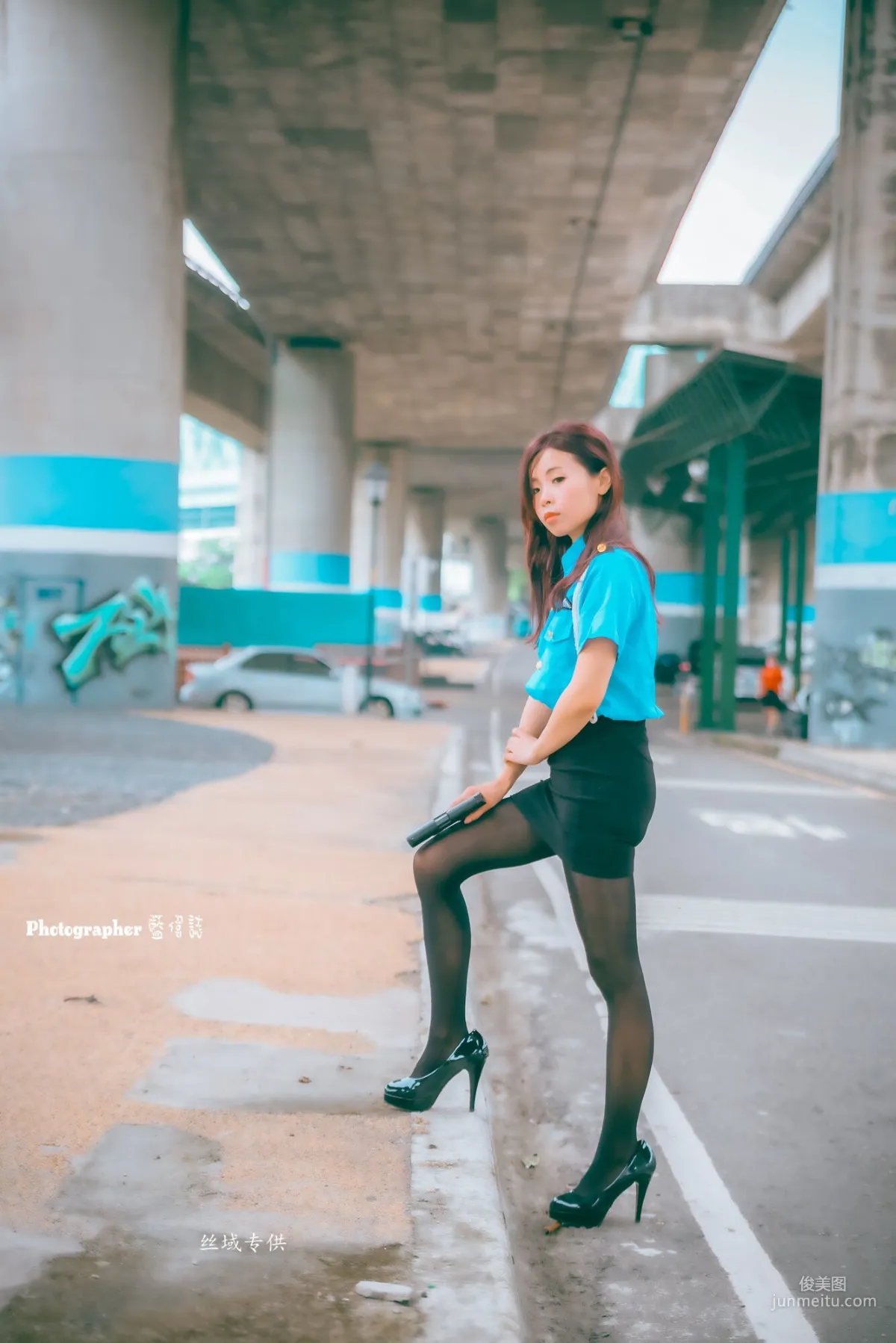 [Taiwan Beauties] Lai Xiaojing Under Zhongzhang Bridge (Female Police Officer Black Stockings) Photo Set photo 37