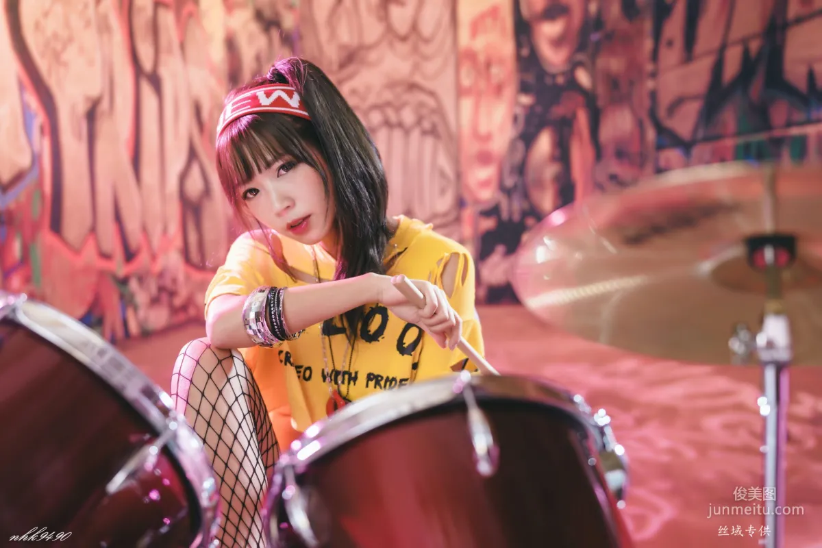 [Taiwan Beauties] Sa Lin Football and Hip-Hop Style Photo Set photo 12
