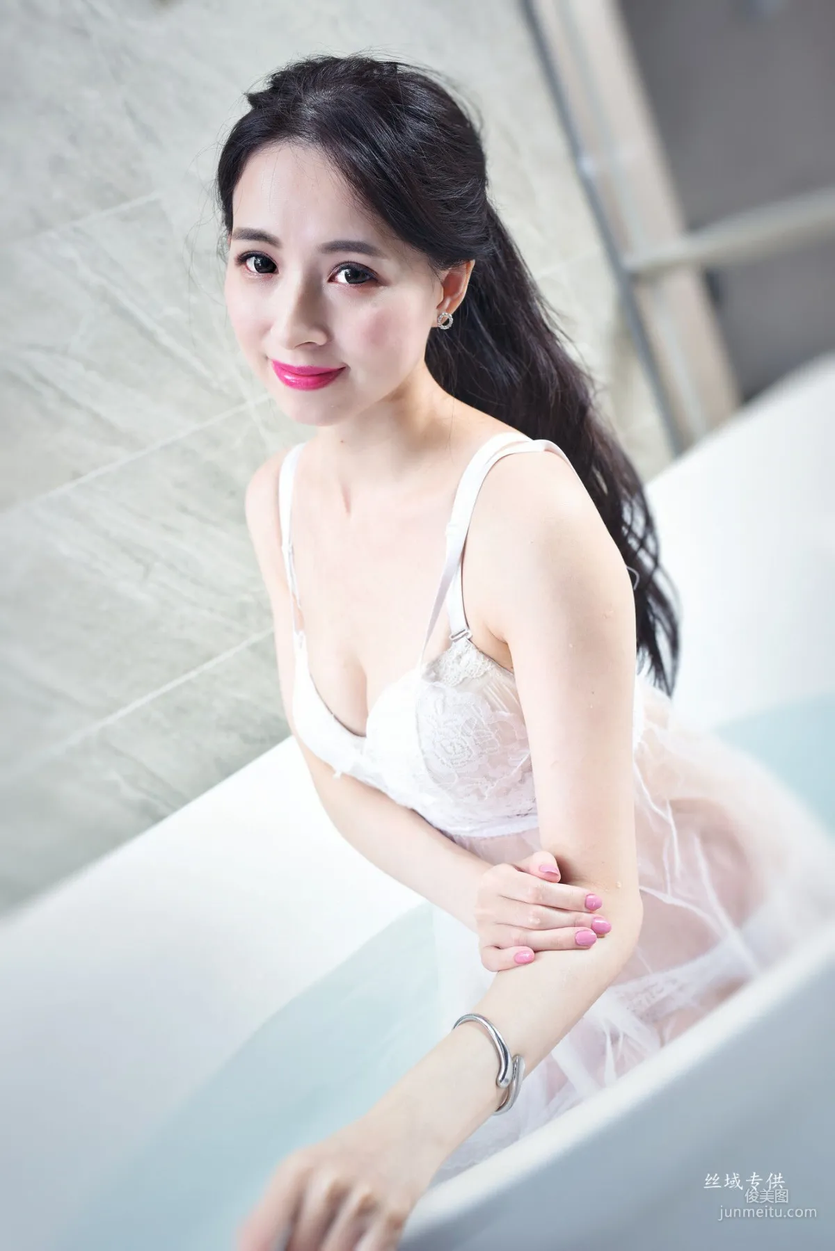 [Taiwan Beauties] Xue Jing, Three Outfits Studio Shoot Photo Set photo 44