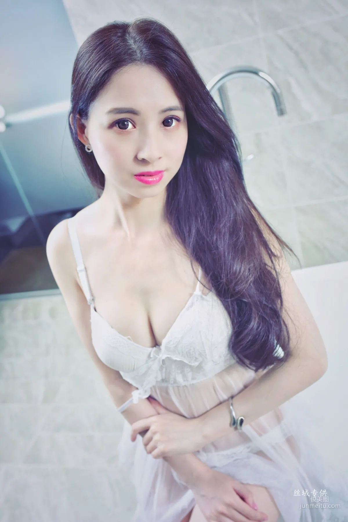 [Taiwan Beauties] Xue Jing, Three Outfits Studio Shoot Photo Set photo 27
