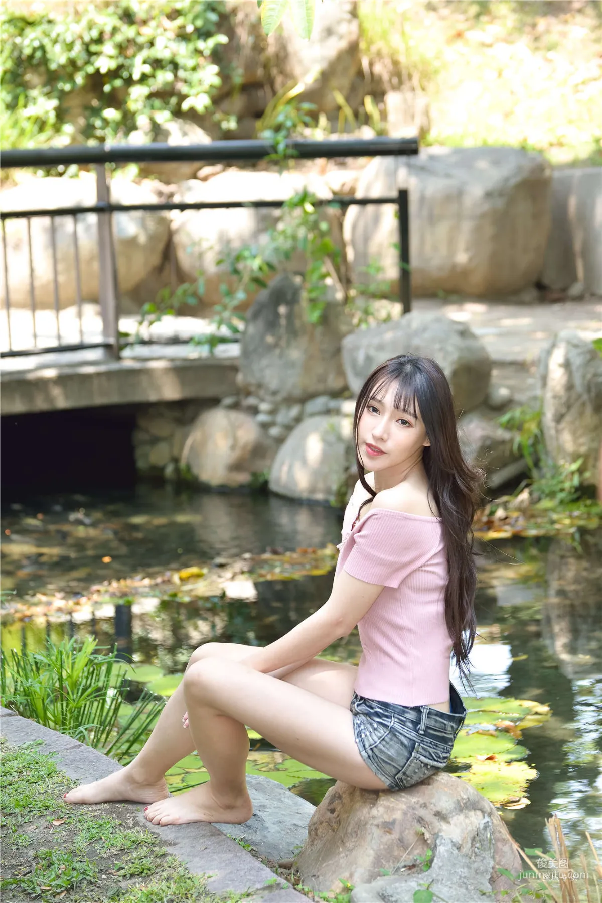 [Taiwan Beauties] Bi Bier "Gome. Fashion" Hot Pants Street Snap Photo Set photo 93