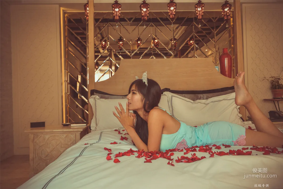 [Taiwan Beauties] Chubby Fang "Sexy, Ballet City Vacation Hotel" Catwoman Pajamas Photo Set photo 22