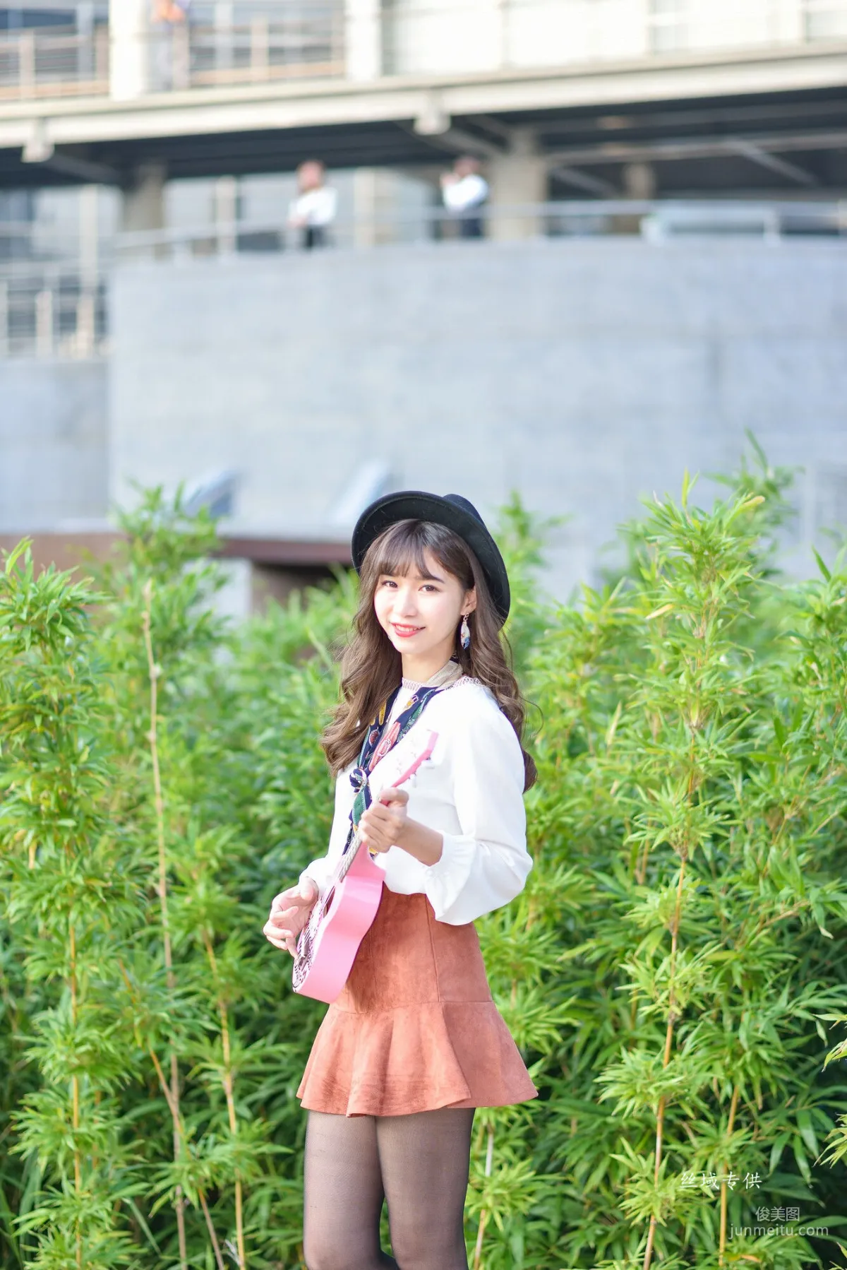 [Taiwan Beauties] Ti Ti, National Taiwan Museum of Fine Arts. Fashion, Black Stockings Girl Short Skirt Street Snap Photo Set photo 10