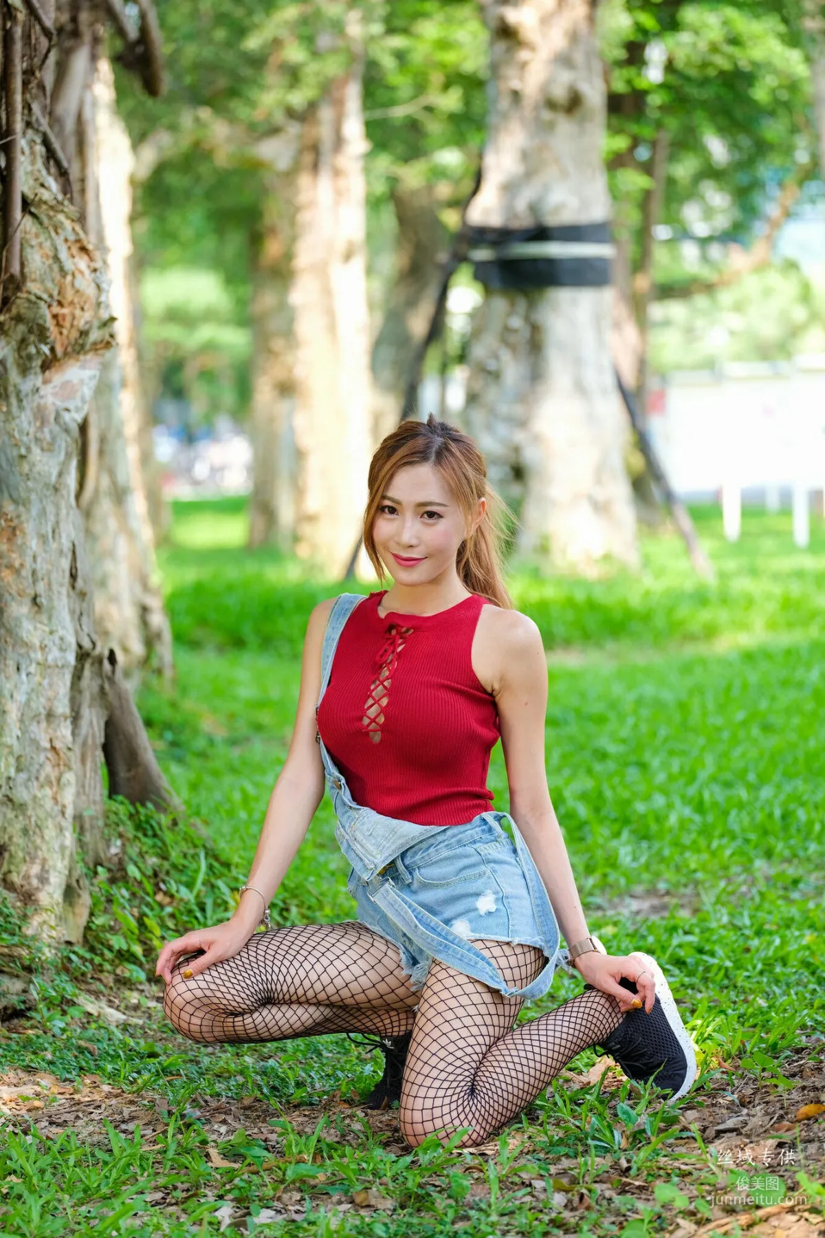 [台灣正妹] 黃艾比《外拍服裝》網襪系列 寫真集 22