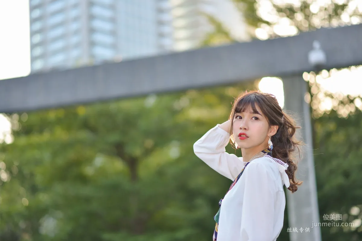 [Taiwan Beauties] Ti Ti, National Taiwan Museum of Fine Arts. Fashion, Black Stockings Girl Short Skirt Street Snap Photo Set photo 82