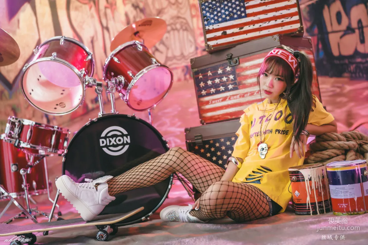[Taiwan Beauties] Sa Lin Football and Hip-Hop Style Photo Set photo 18