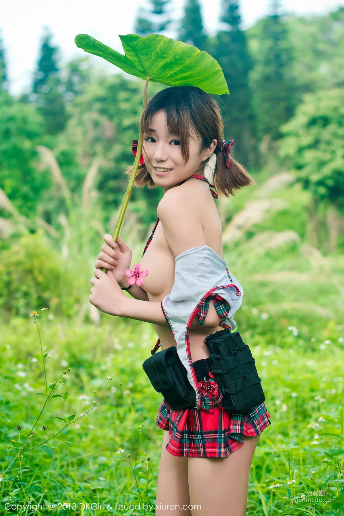倉井優香《戶外露出狂野》 [禦女郎DKGirl] Vol.076 寫真集 34