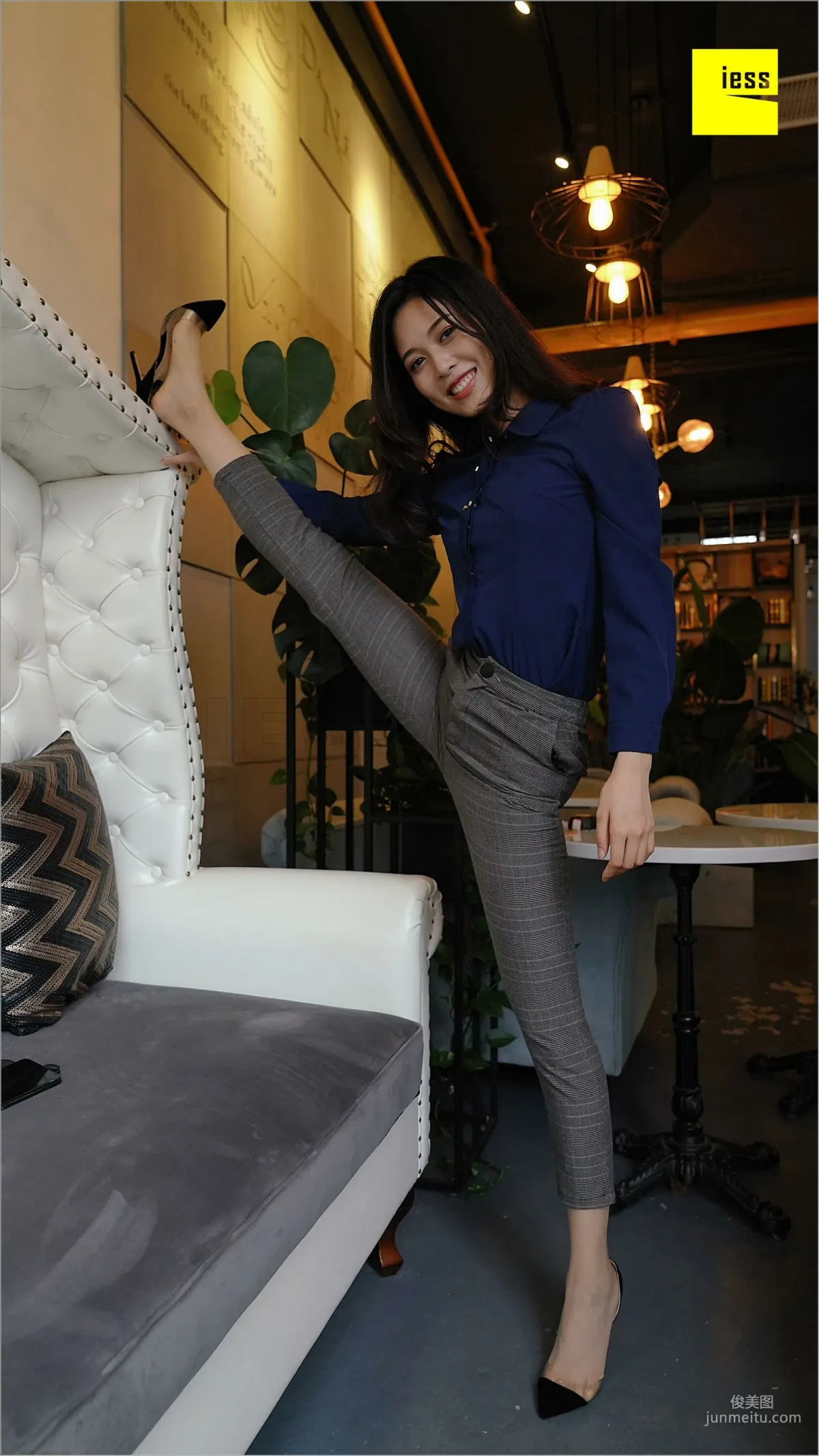 Qiu Zhuguan, Qiu Zhuguan in Long Pants [IESS] Silk Feet Bento 261 Photo Set photo 93