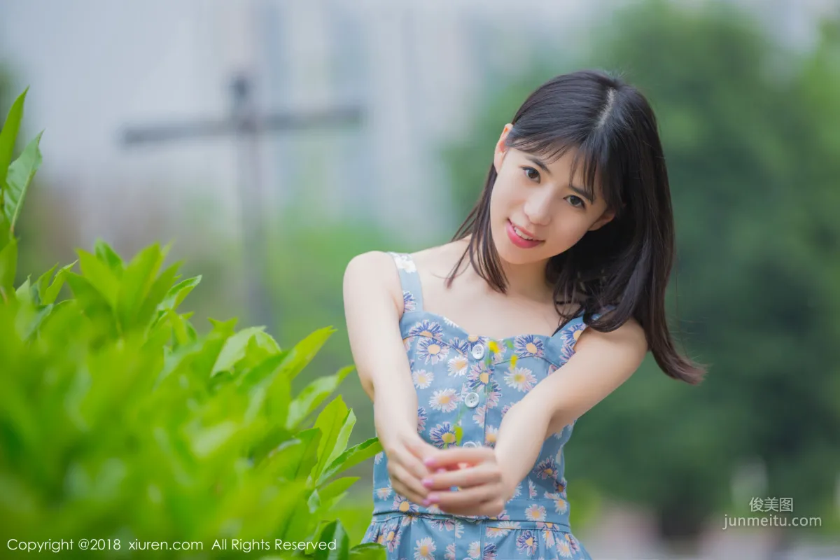 Ai Lili "Student Uniform Seduction + Fresh and Lovely Outdoor Shoot" [XiuRen] No.1094 Photo Set photo 37