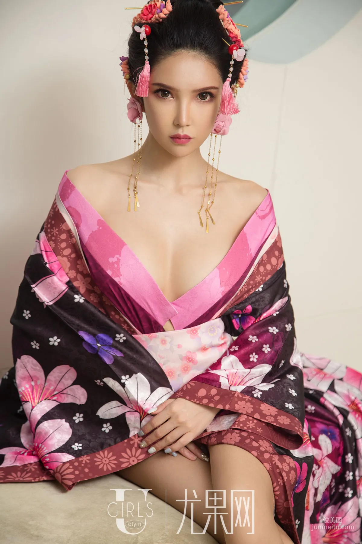 Qiu Qiu: Ugirls U382 photo 40