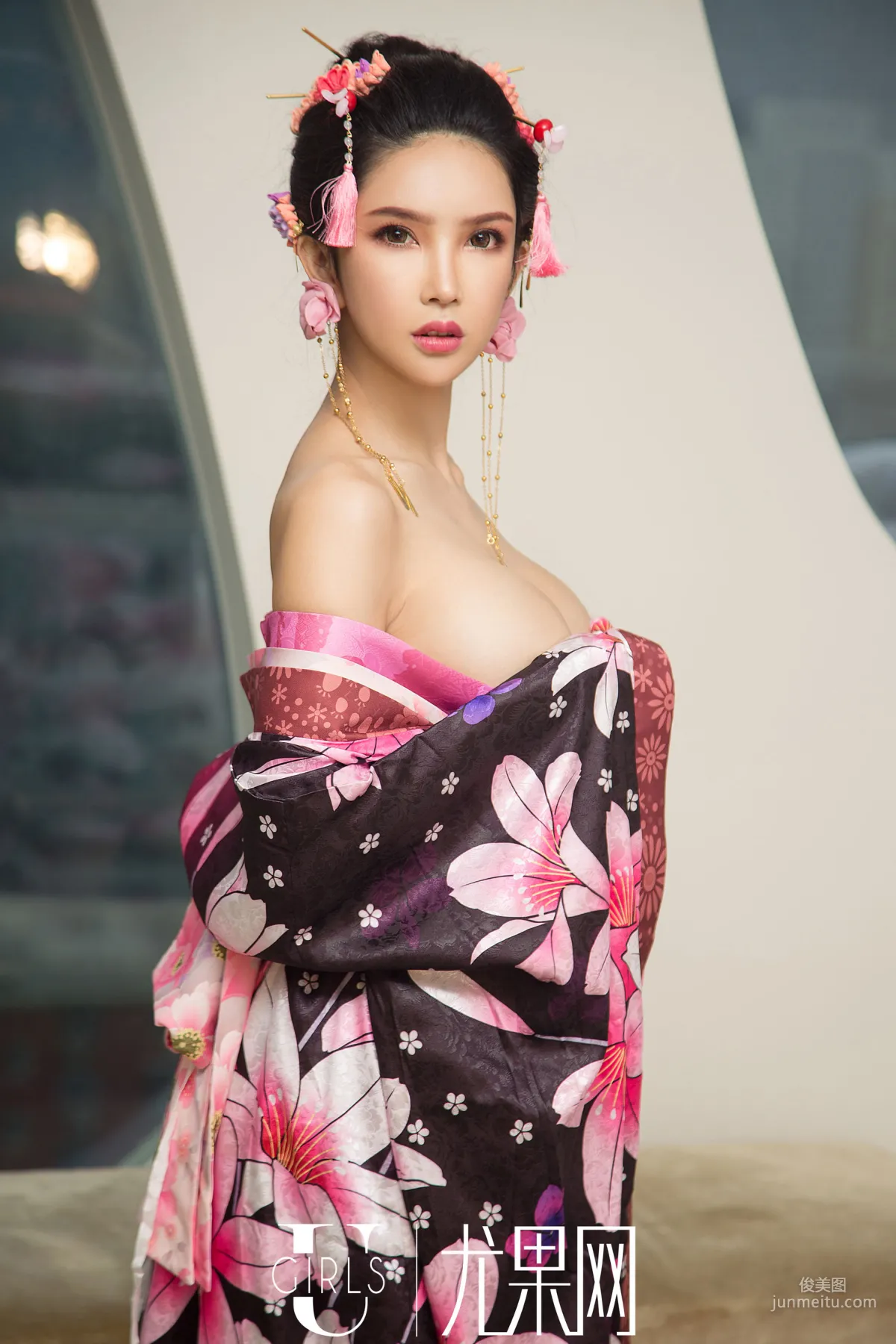 Qiu Qiu: Ugirls U382 photo 13