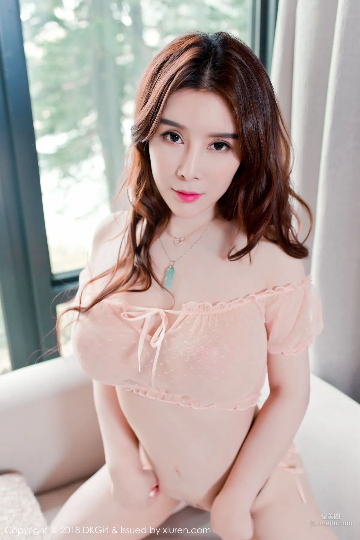 Xue Qianxun, Flirtatious Mature Woman, Big Breasts and Big Curves [DKGirl] Vol.075 Photo Set photo 14