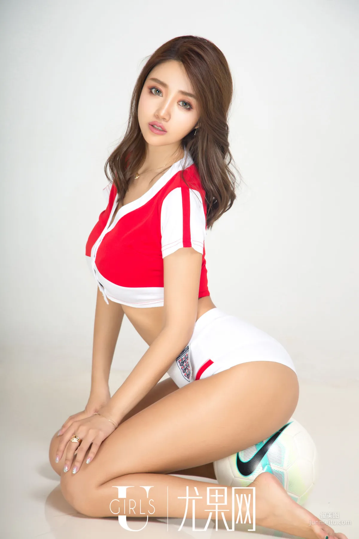 Gaia: Ugirls U380 photo 2