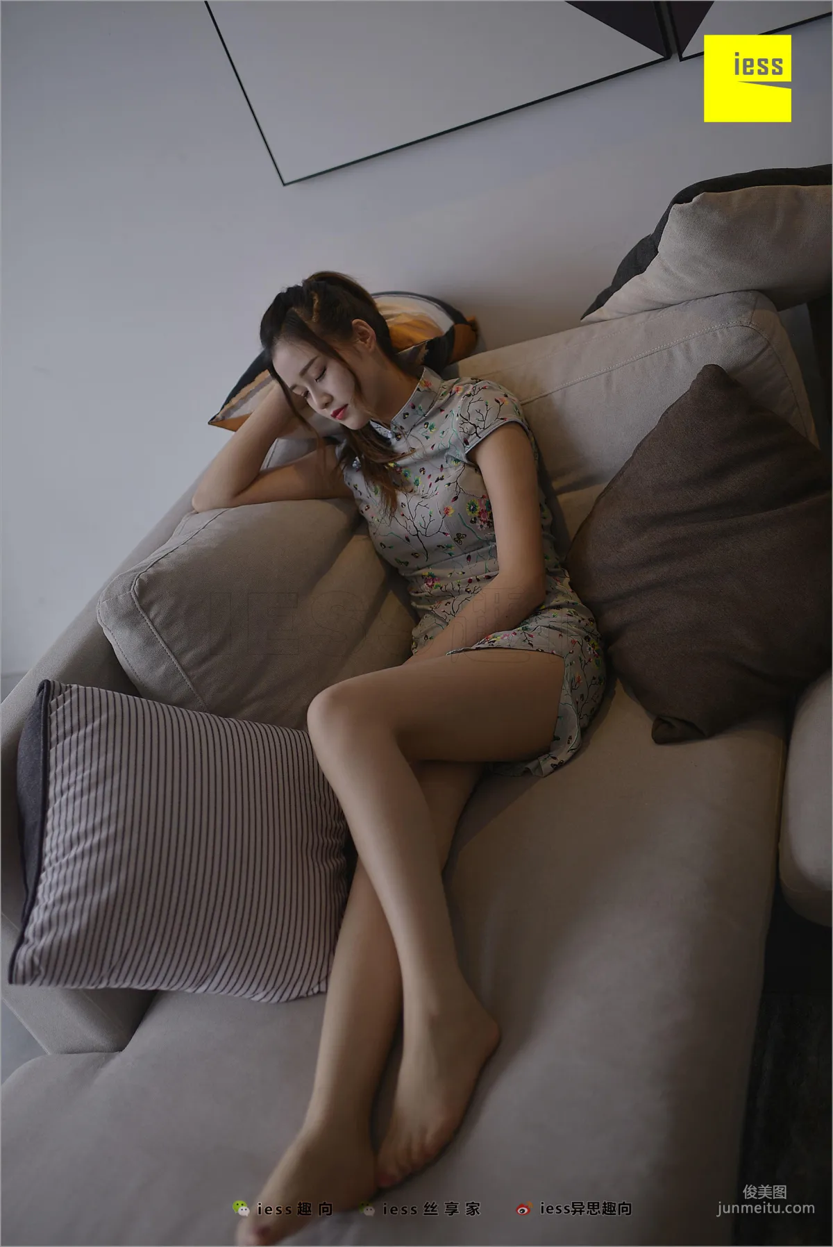 Jiu Mei, Jiu Mei's Short Qipao [IESS] Silk Feet Bento 247 Photo Set photo 59