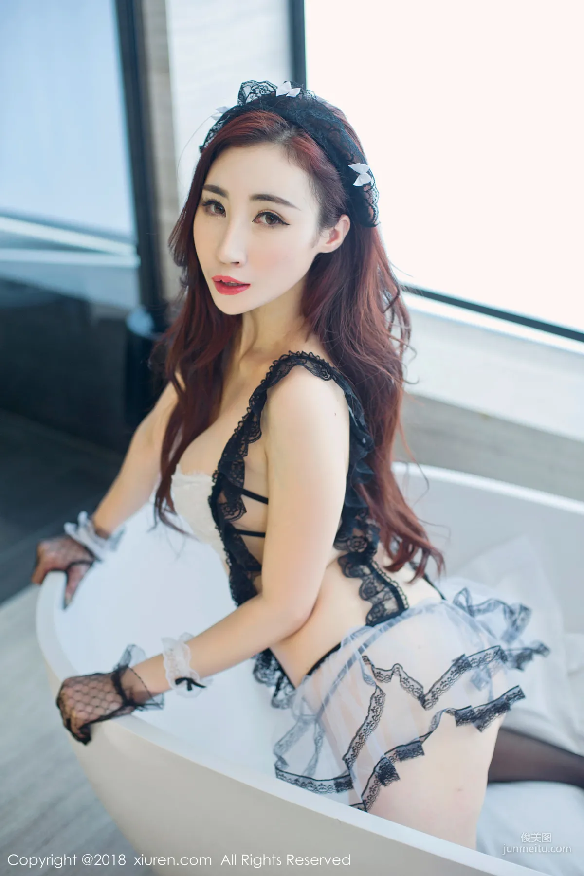 Sun Mengyao V "Black Stockings Lace Maid" [XiuRen] No.1059 Photo Set photo 18