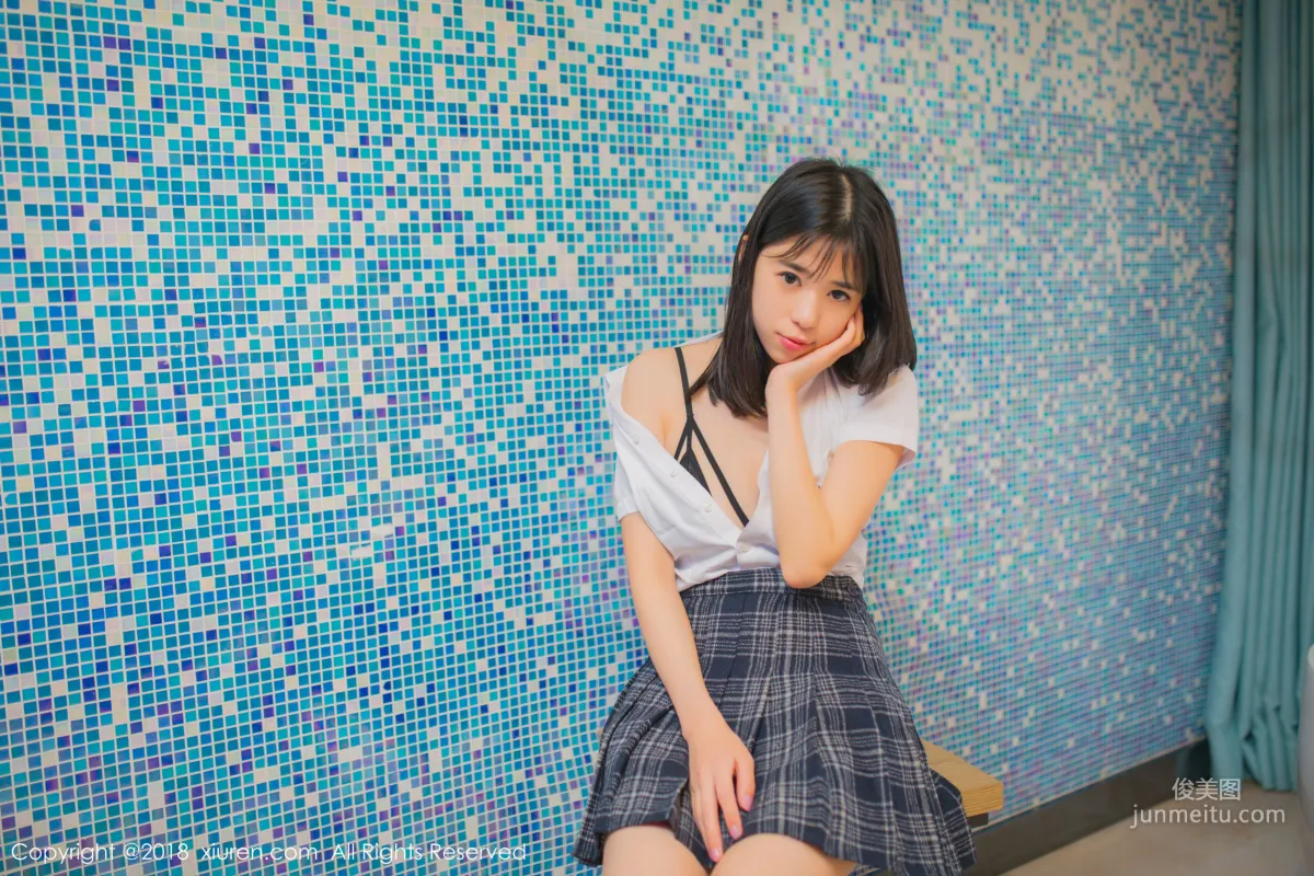 Ai Lili "Student Uniform Seduction + Fresh and Lovely Outdoor Shoot" [XiuRen] No.1094 Photo Set photo 8