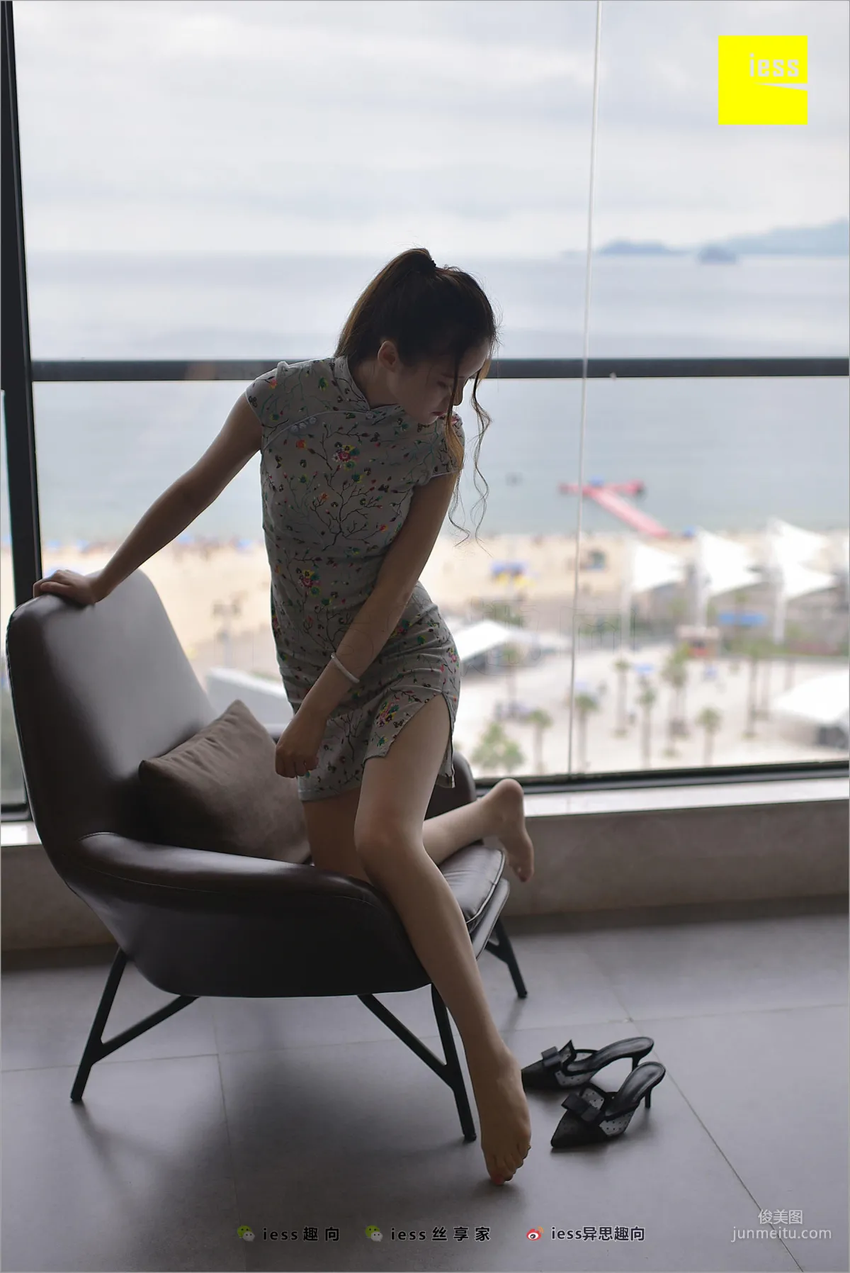 Jiu Mei, Jiu Mei's Short Qipao [IESS] Silk Feet Bento 247 Photo Set photo 41
