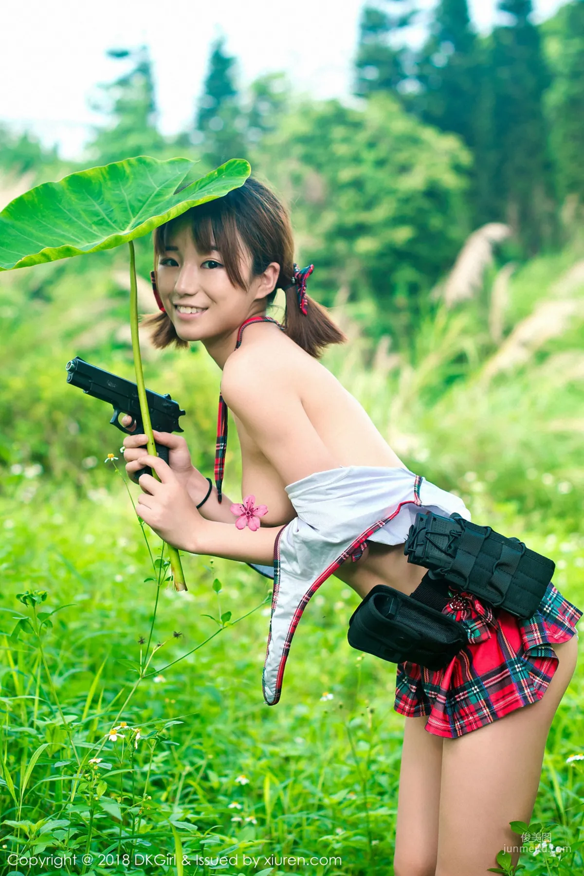 倉井優香《戶外露出狂野》 [禦女郎DKGirl] Vol.076 寫真集 36