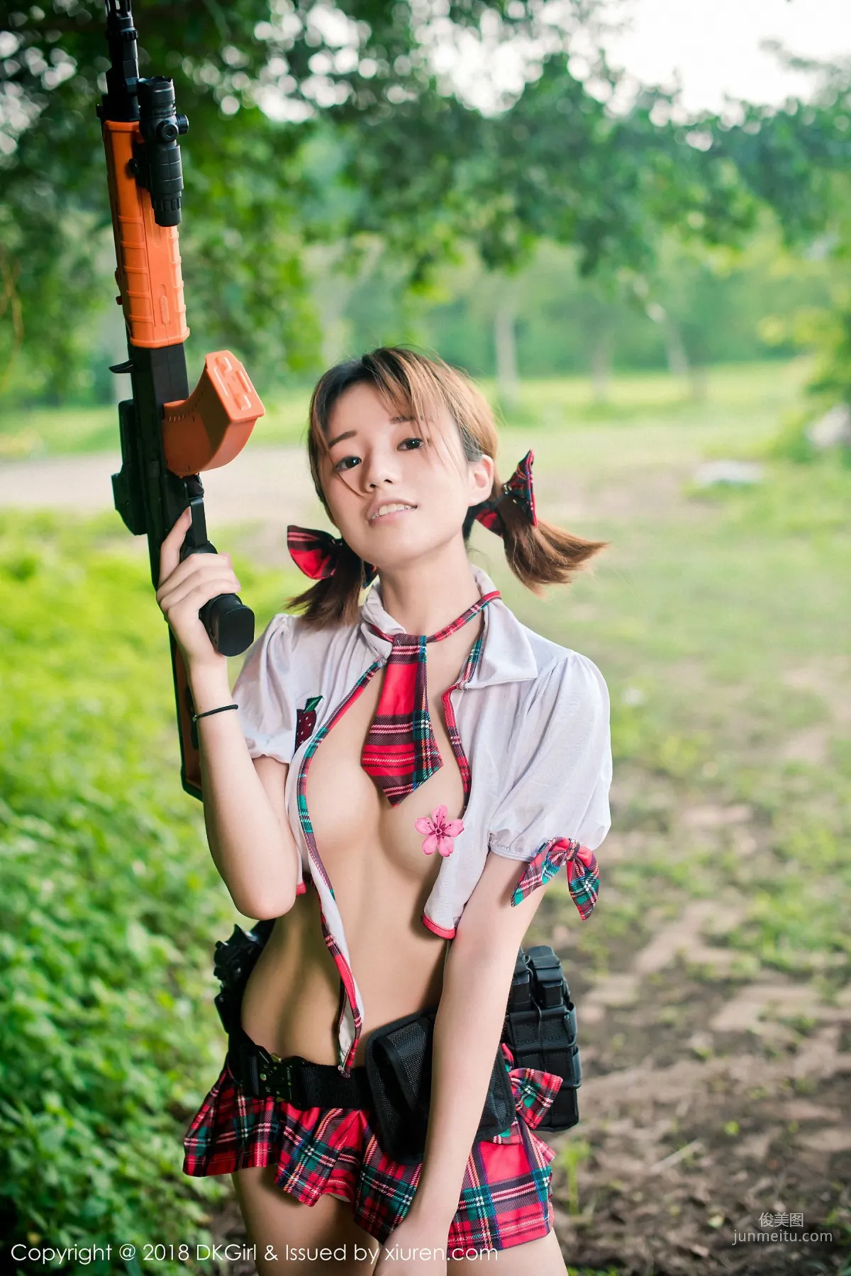 倉井優香《戶外露出狂野》 [禦女郎DKGirl] Vol.076 寫真集 29