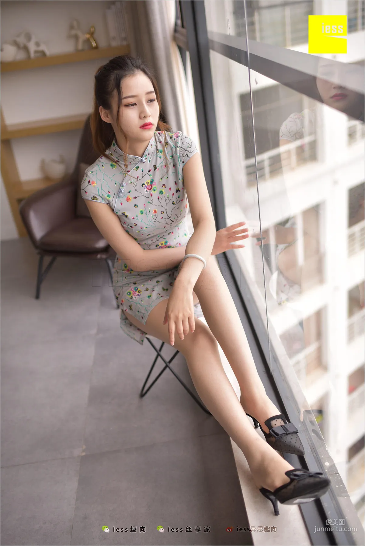 Jiu Mei, Jiu Mei's Short Qipao [IESS] Silk Feet Bento 247 Photo Set photo 33
