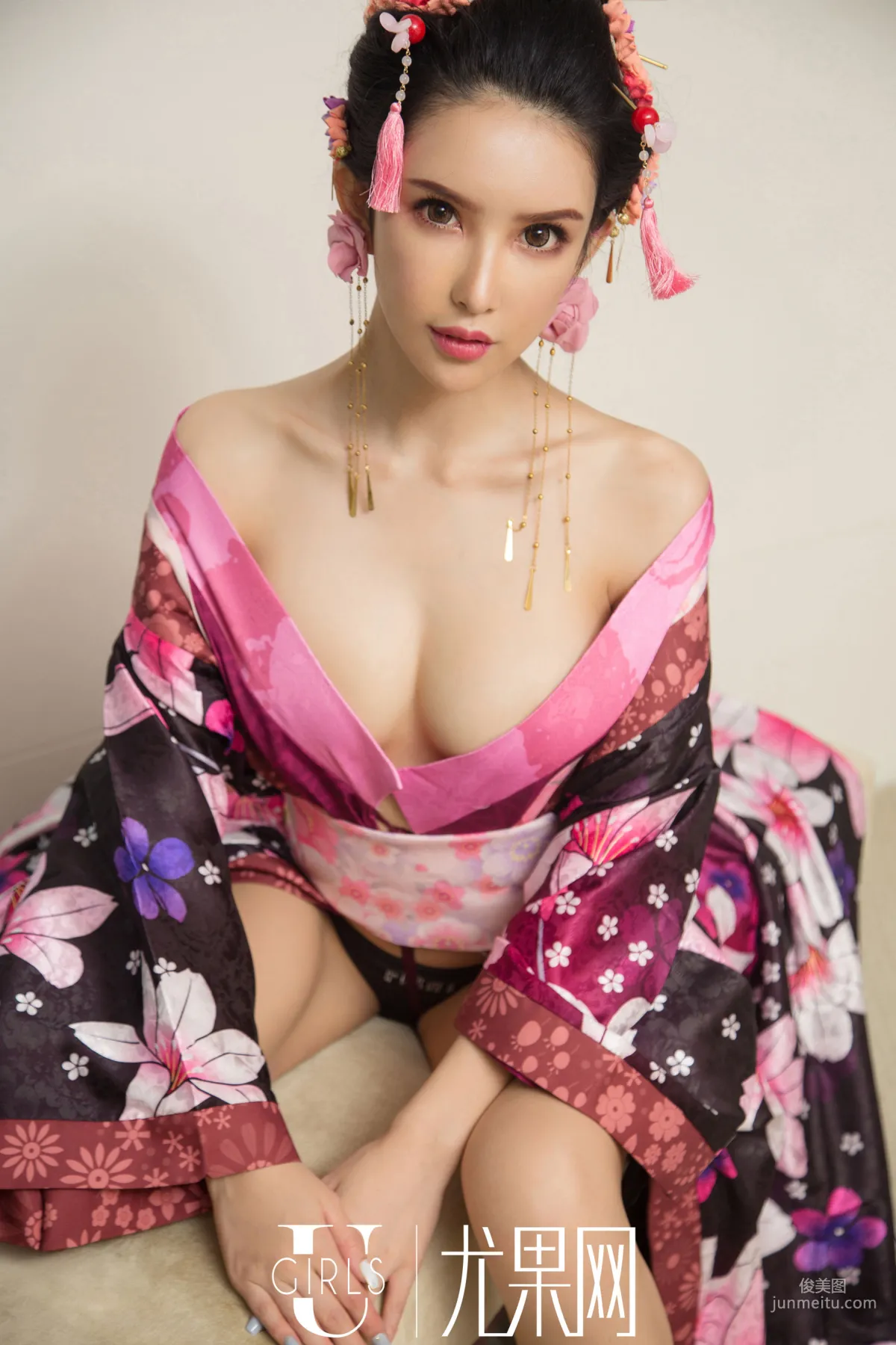 Qiu Qiu: Ugirls U382 photo 12