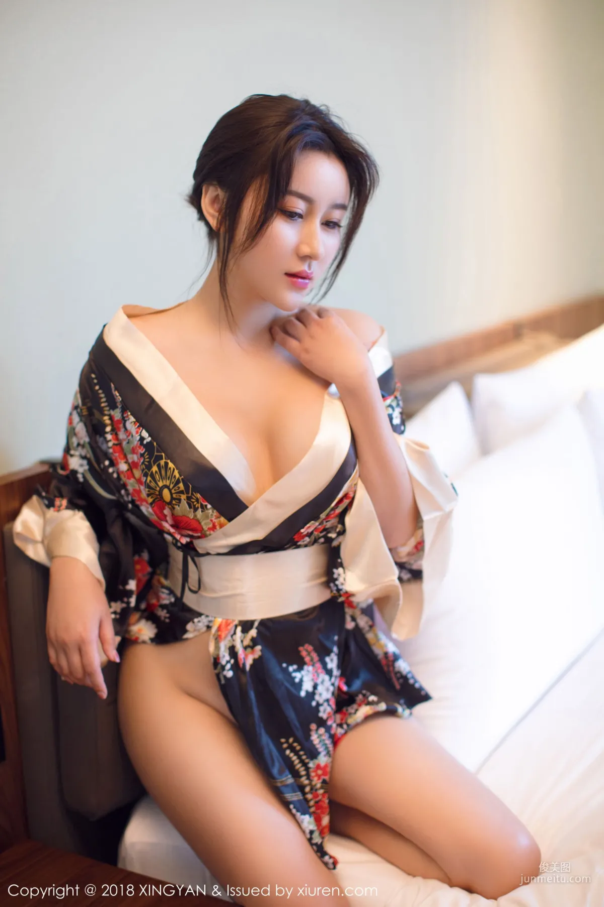 Model Xixi Cici, Soft to the Bone Charm [XingYan] Vol.072 Photo Set photo 32