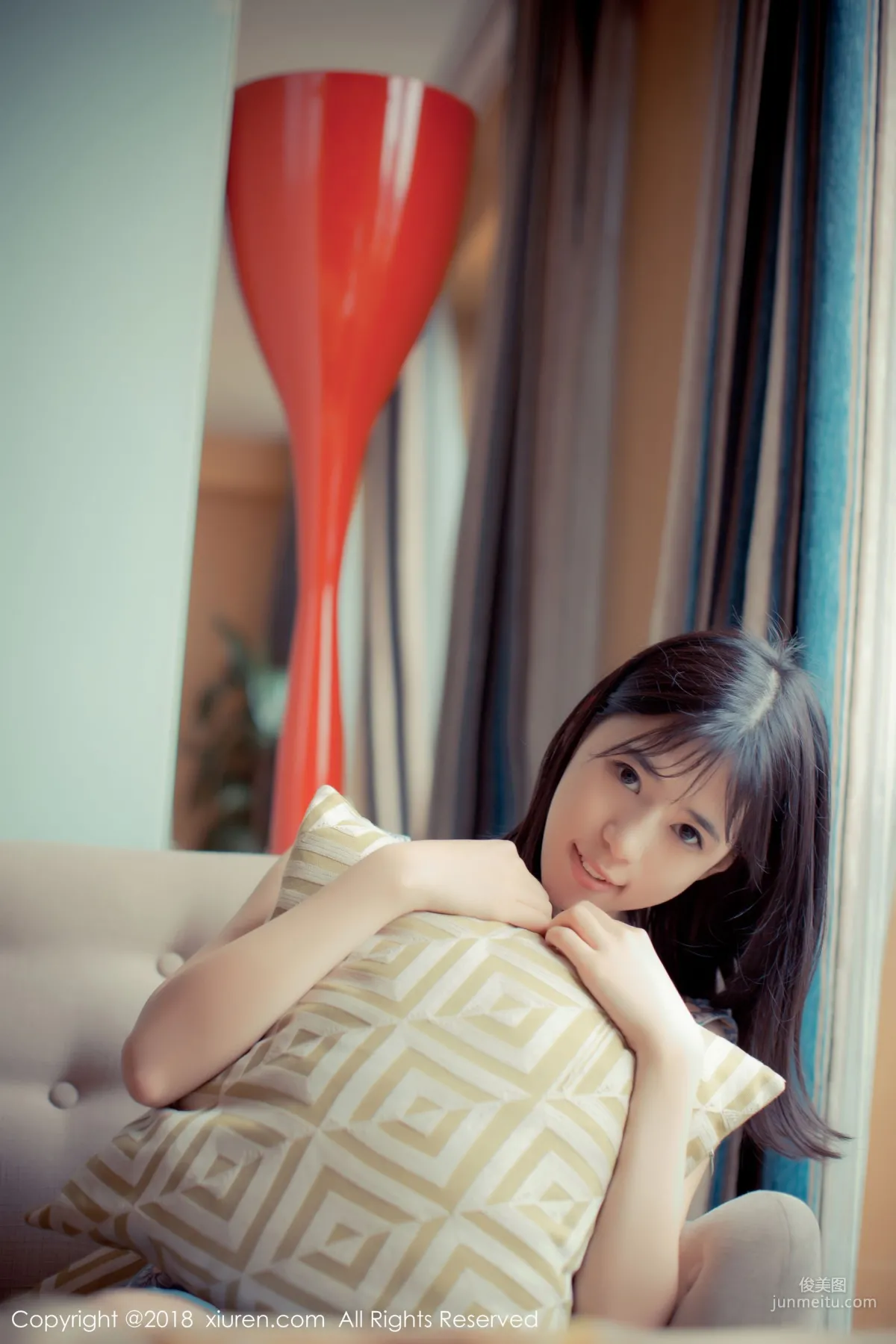 Ai Lili 'A Charming Little Woman' [XiuRen] No.1057 Photo Set photo 16