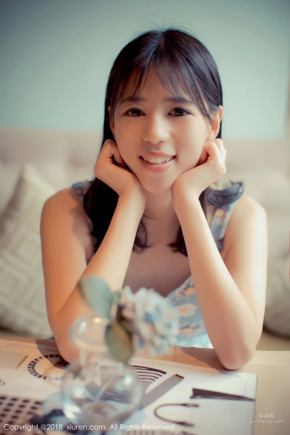 Ai Lili 'A Charming Little Woman' [XiuRen] No.1057 Photo Set photo 8