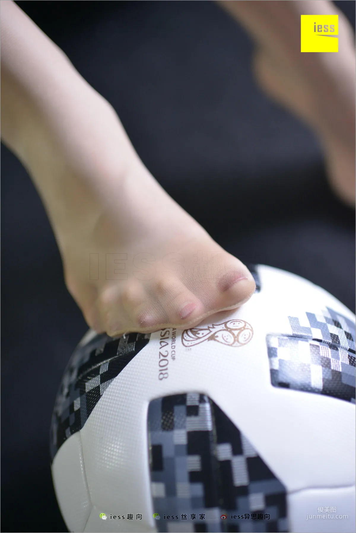 Yun Zhi 'Stockings Beer World Cup I - Know a Ball' [IESS] Silk Feet Bento 248 Photo Set photo 76