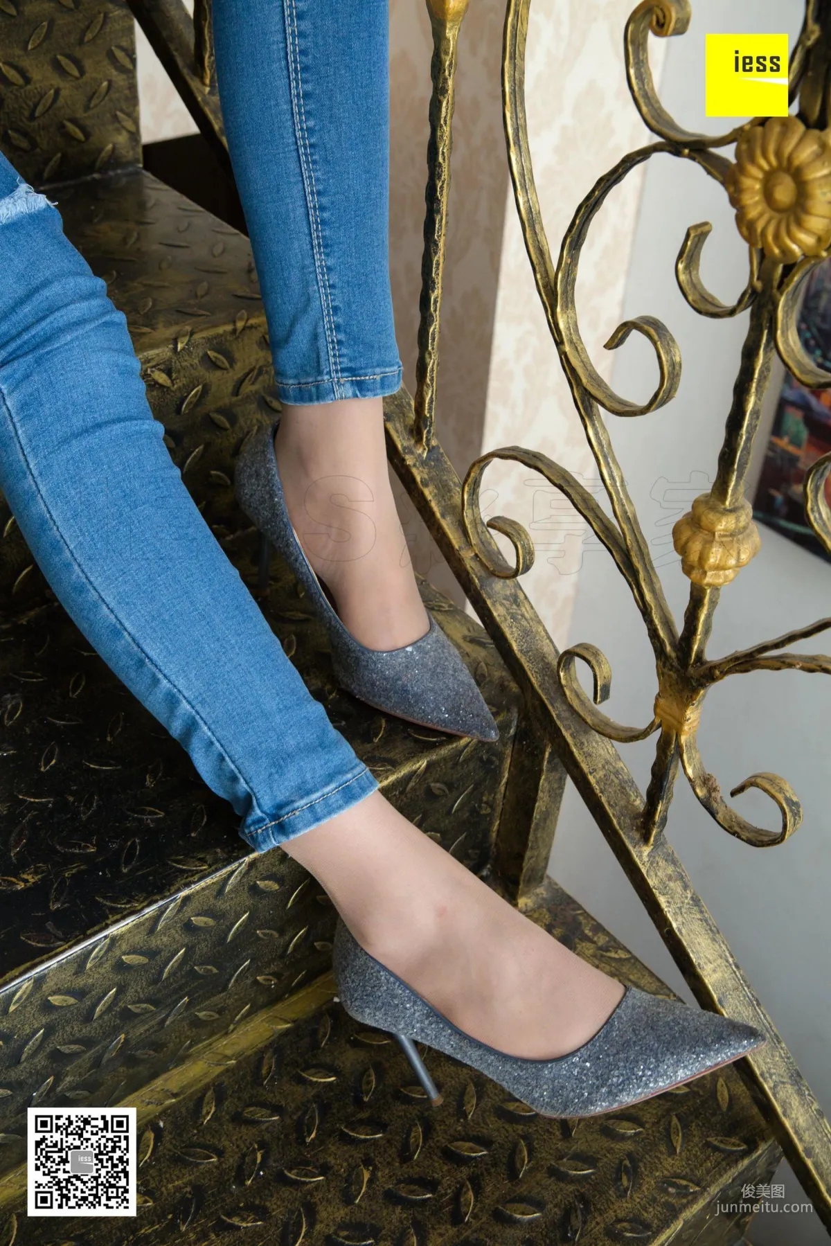 Jiu Mei 'Jiu Mei Ripped Jeans and Sheer Stockings' [IESS] Silk Enjoyer 270 Photo Set photo 38