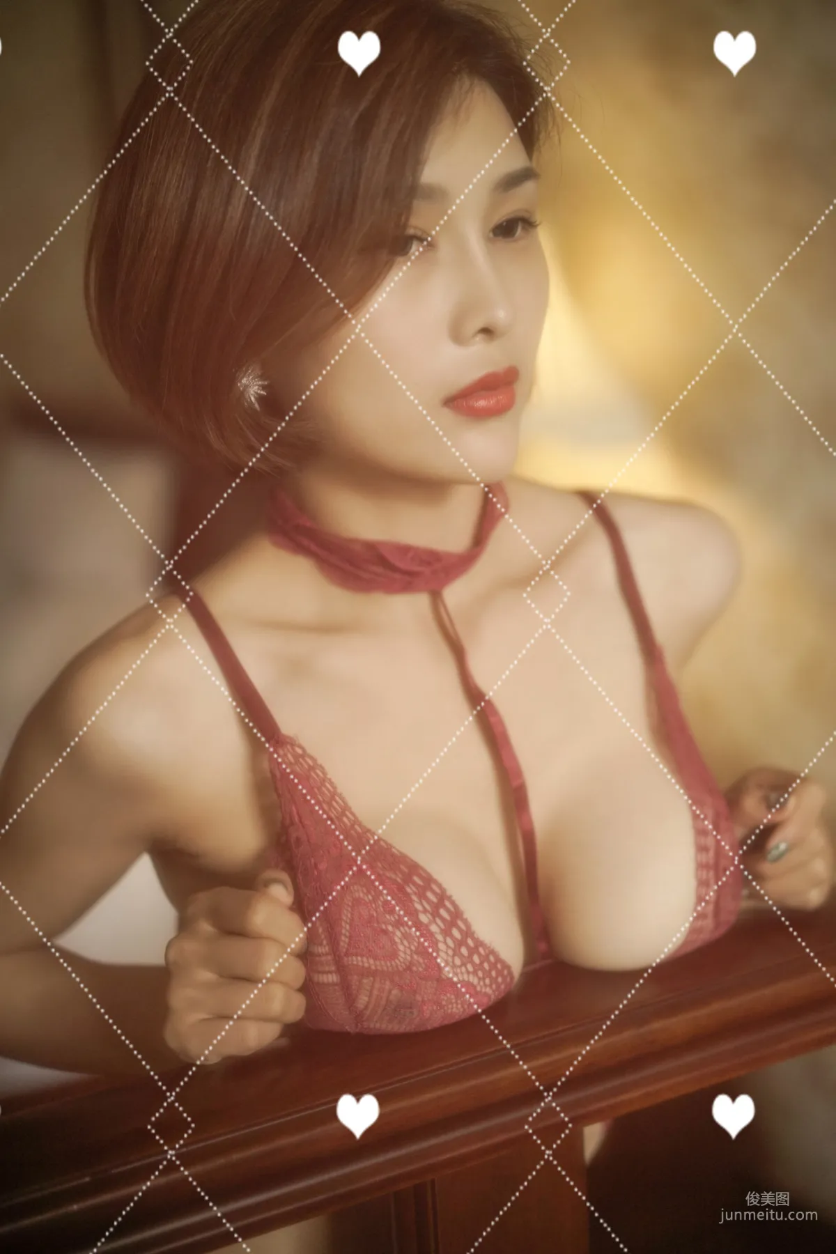 闫盼盼《紫色全屏》寫真集 16