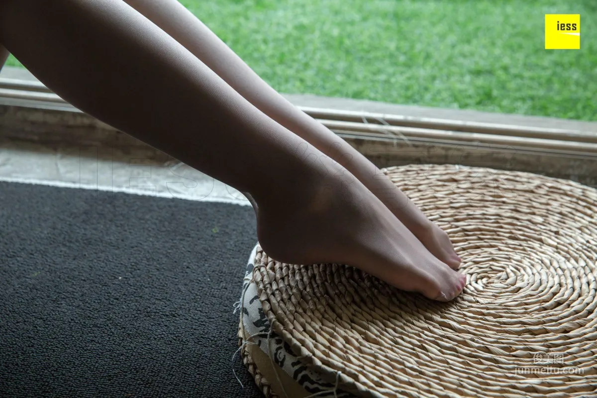 Ming Lijie Foot Model Sister Plays with Gray Stockings [IESS] Silk Enjoyer 266 Photo Set photo 69