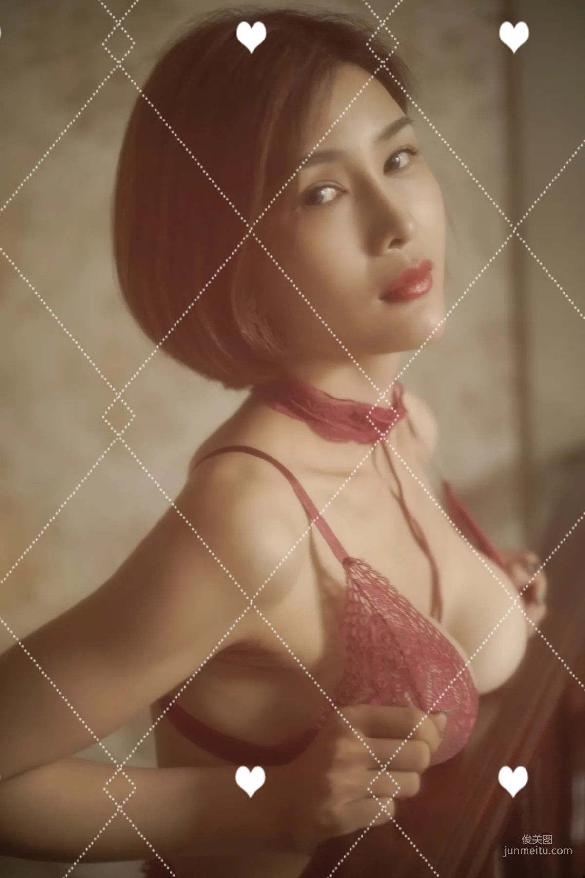 闫盼盼《紫色全屏》寫真集 18