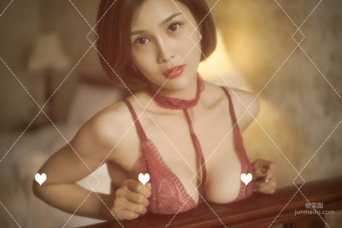 闫盼盼《紫色全屏》寫真集 15